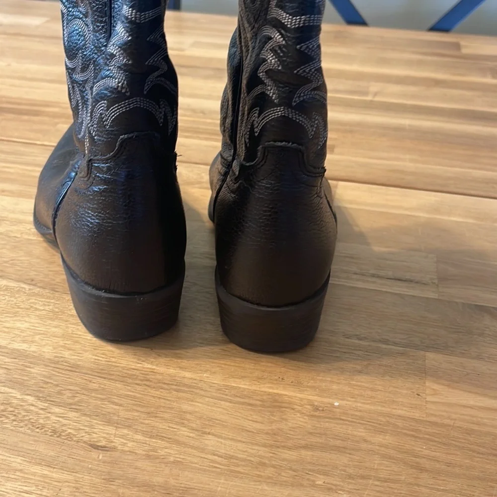 Ariat pre owned